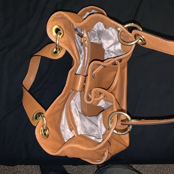 Michael Kors - tan leather bag and wallet set - Picture 3 of 9